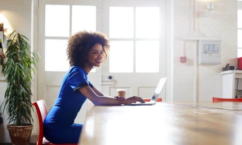 Learn how to apply for a job on linkedin