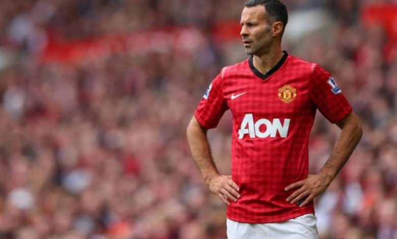 Top 10 greatest left footed players of all time