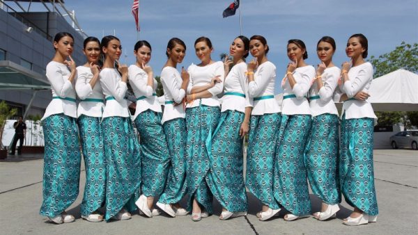 Hottest formula 1 grid girls (f1 paddock girls)